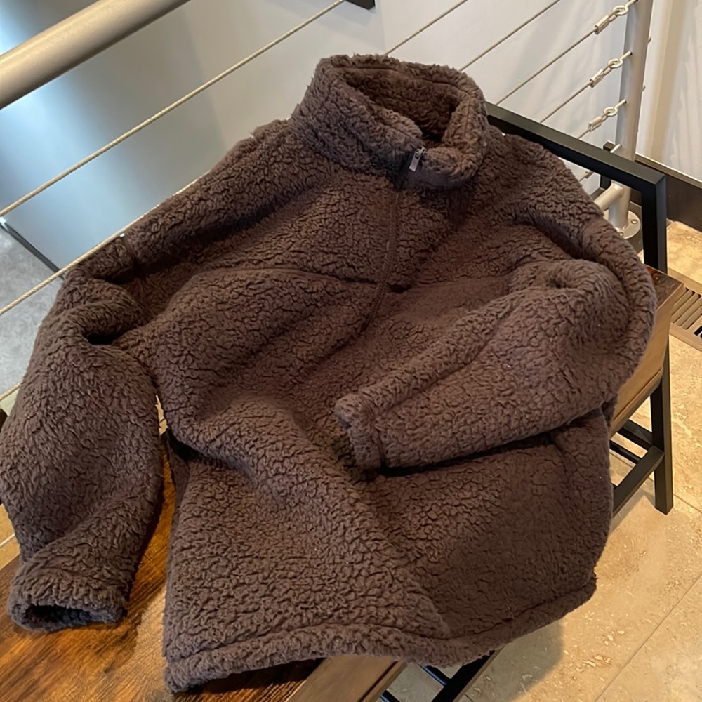 Womens Sherpa  pullover mocha